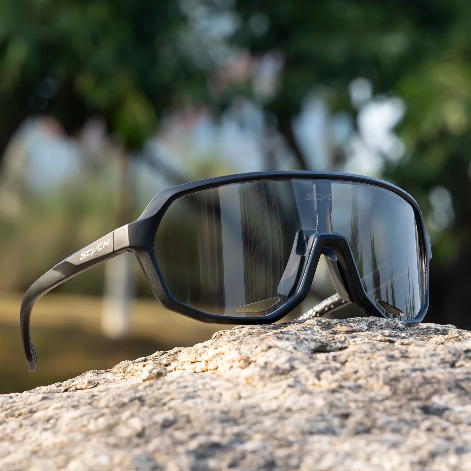 Photochromic Sports Sunglasses Cycling Glasses for Men & Women UV400